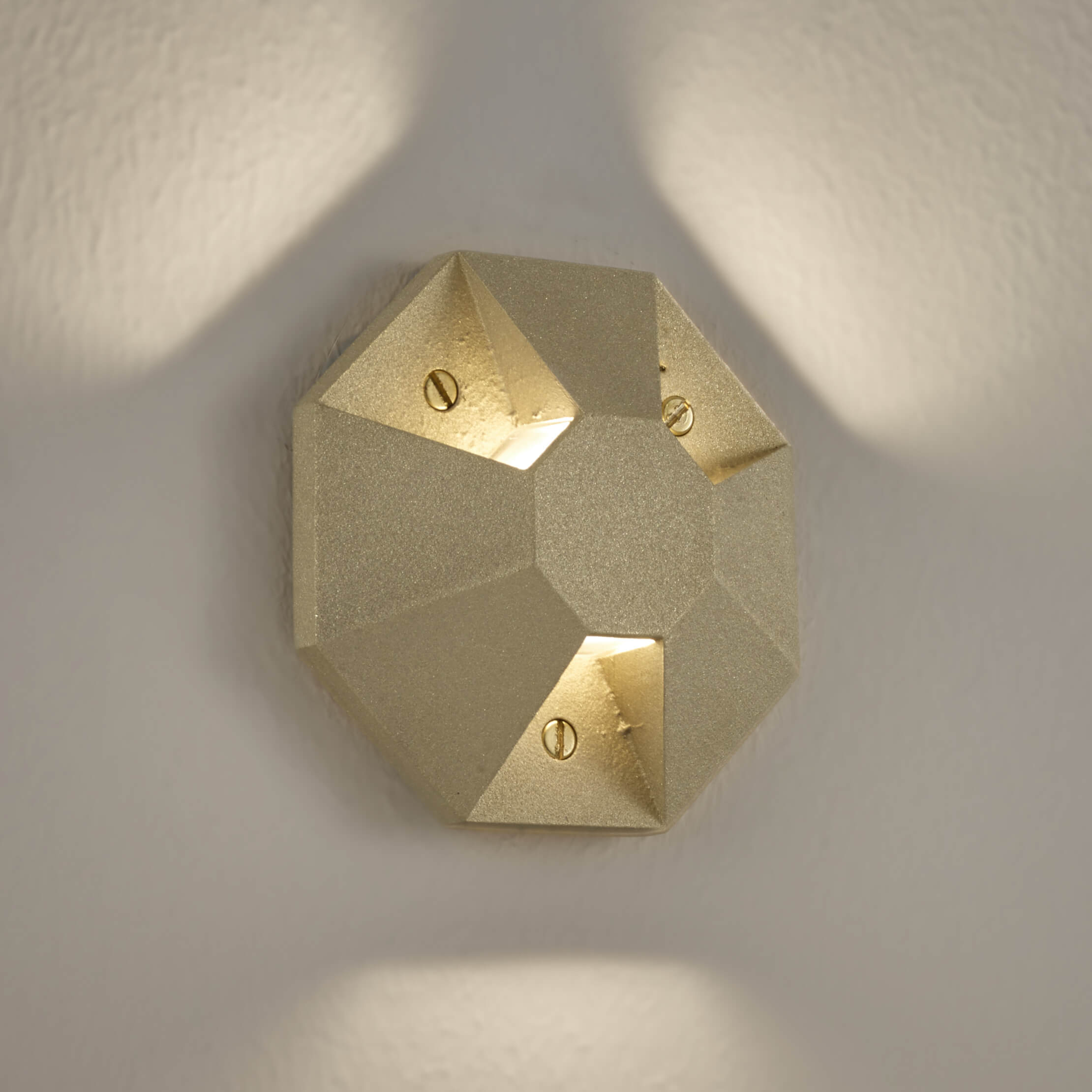 Wall washer OCTO made of cast brass with 3 apertures