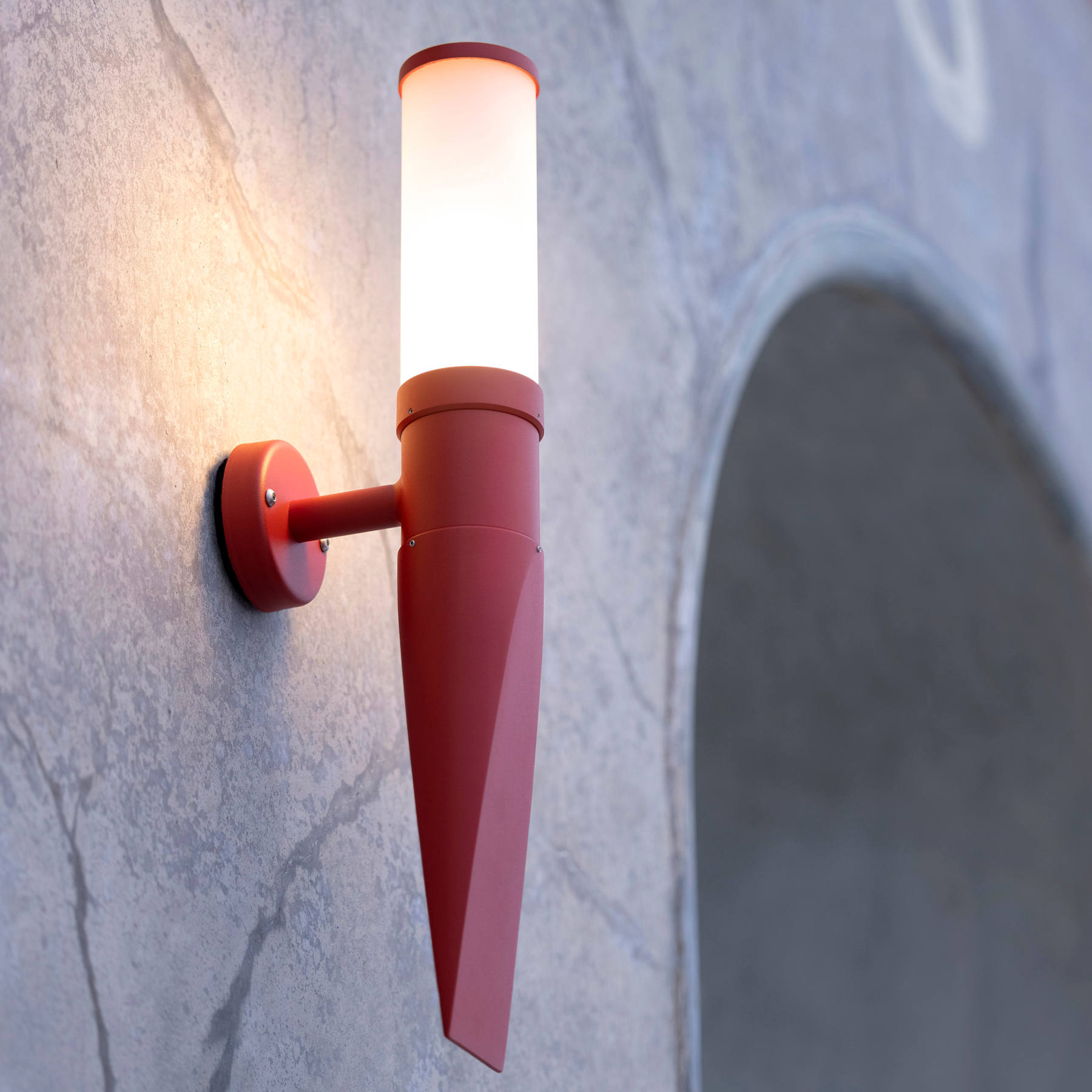 Moderne Wandfackel-Außenleuchte mit opalweißem Zylinder OL 11, IP55