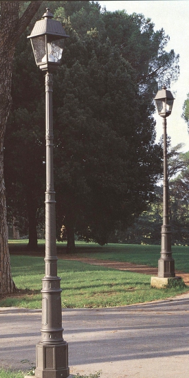 Italian Lamp Post for Outdoors
